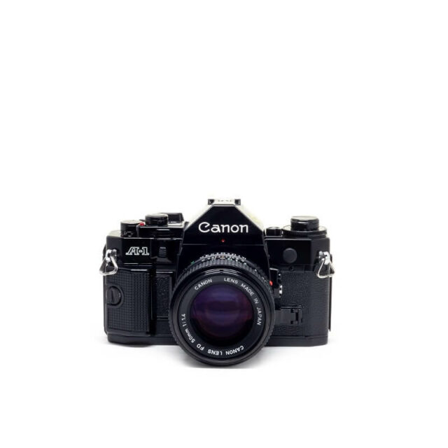 Canon_A-1_black_kit
