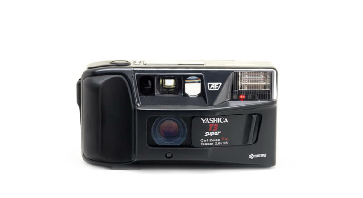 Yashica T3 – 35mm kompakt s fantastickým objektivem Carl Zeiss