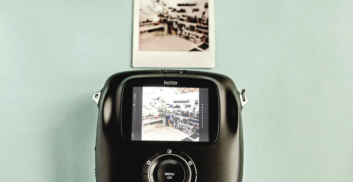 FujiFilm_Instax_Square_SQ10