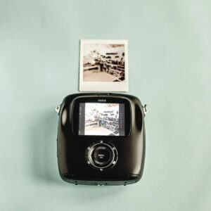 FujiFilm_Instax_Square_SQ10