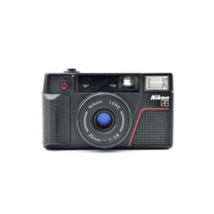nikon_L35AF2