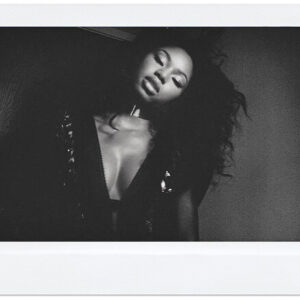 Fujifilm_INSTAX_Wide_Monochrome