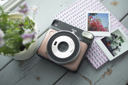 FujiFilm_Instax_Square_SQ6