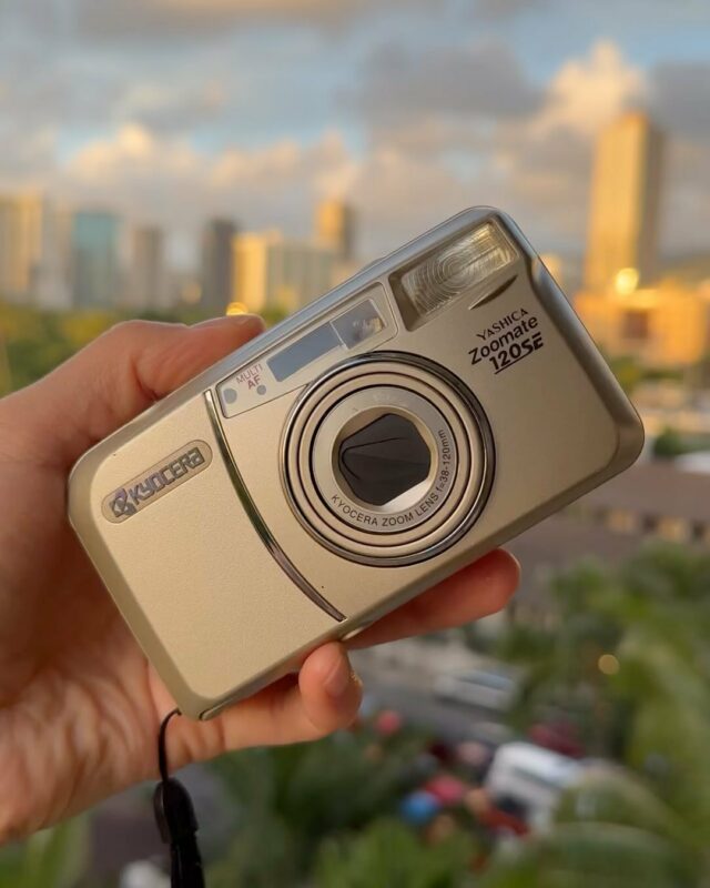 Yashica Kyocera Zoomate 120SE