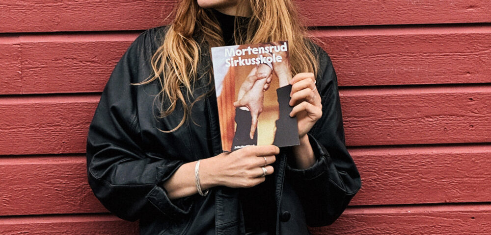 KNIHA: Julie Hrnčířová – Mortensrud Sirkusskole