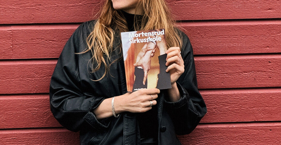 KNIHA: Julie Hrnčířová – Mortensrud Sirkusskole